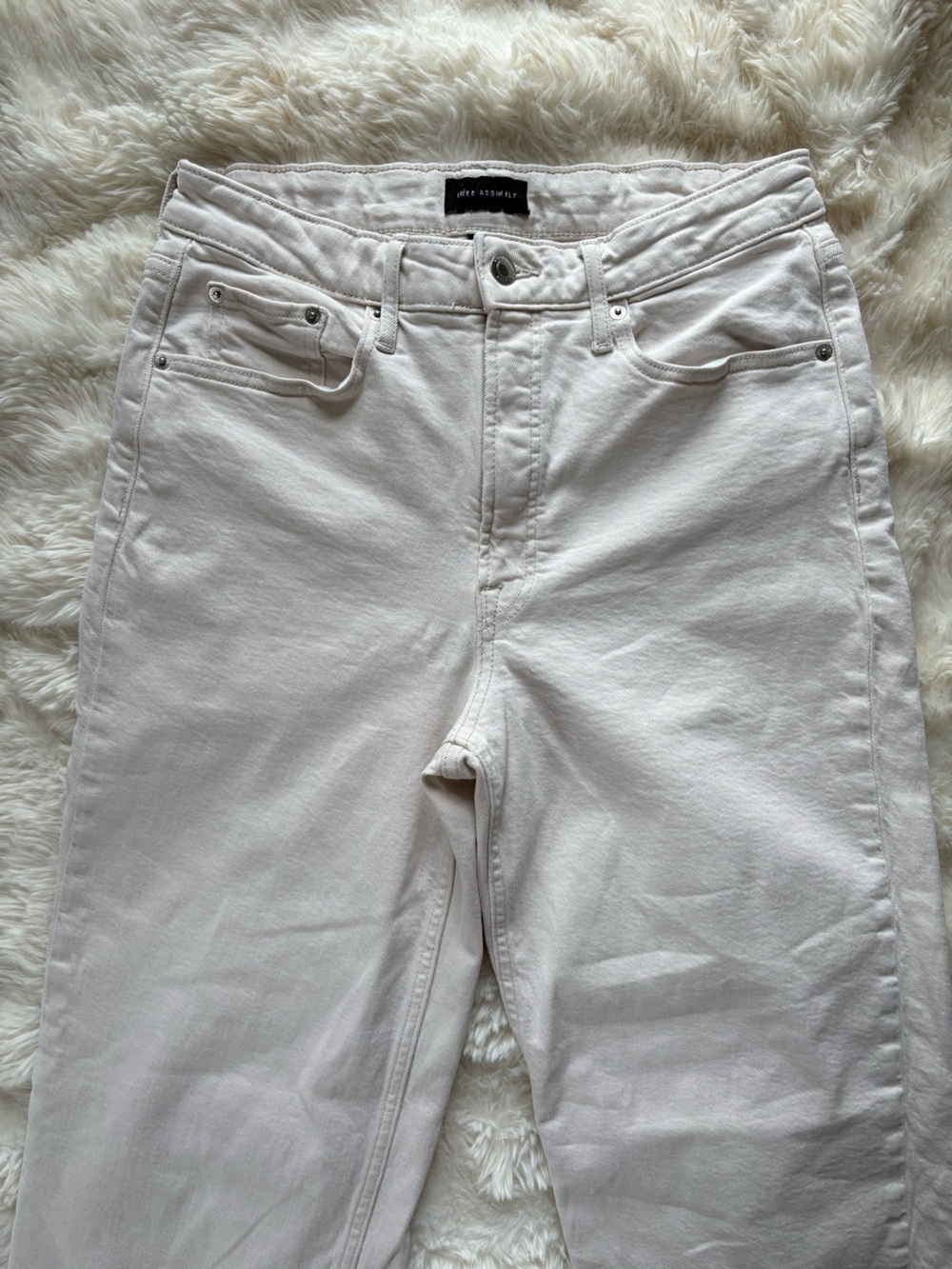 Free Assembly Cream Straight Leg High-Rise Jeans - Picture 7 of 8